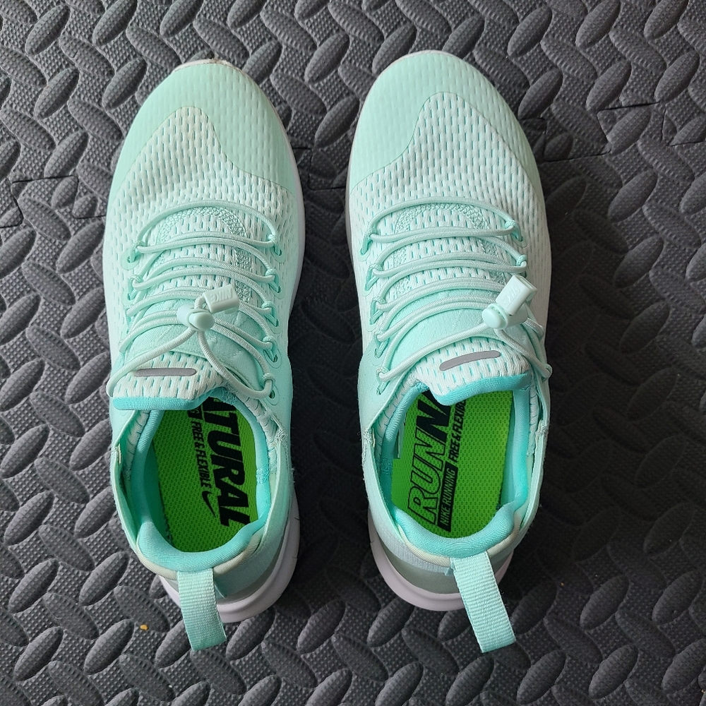 Nike Free run size 7 women's